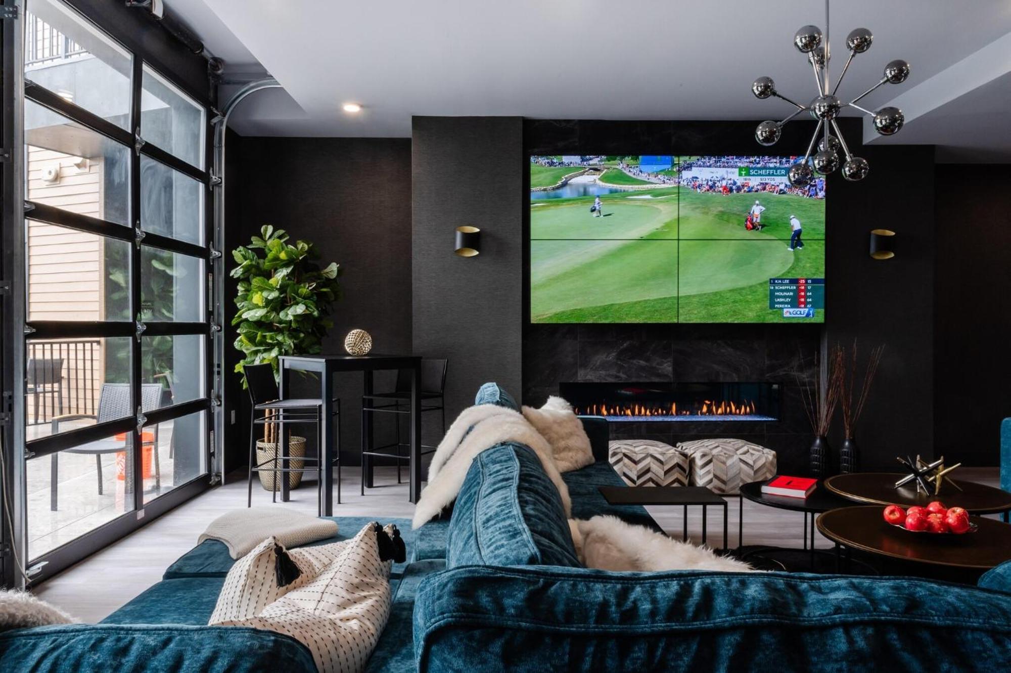 Luxury By Hyatus At Pierpont