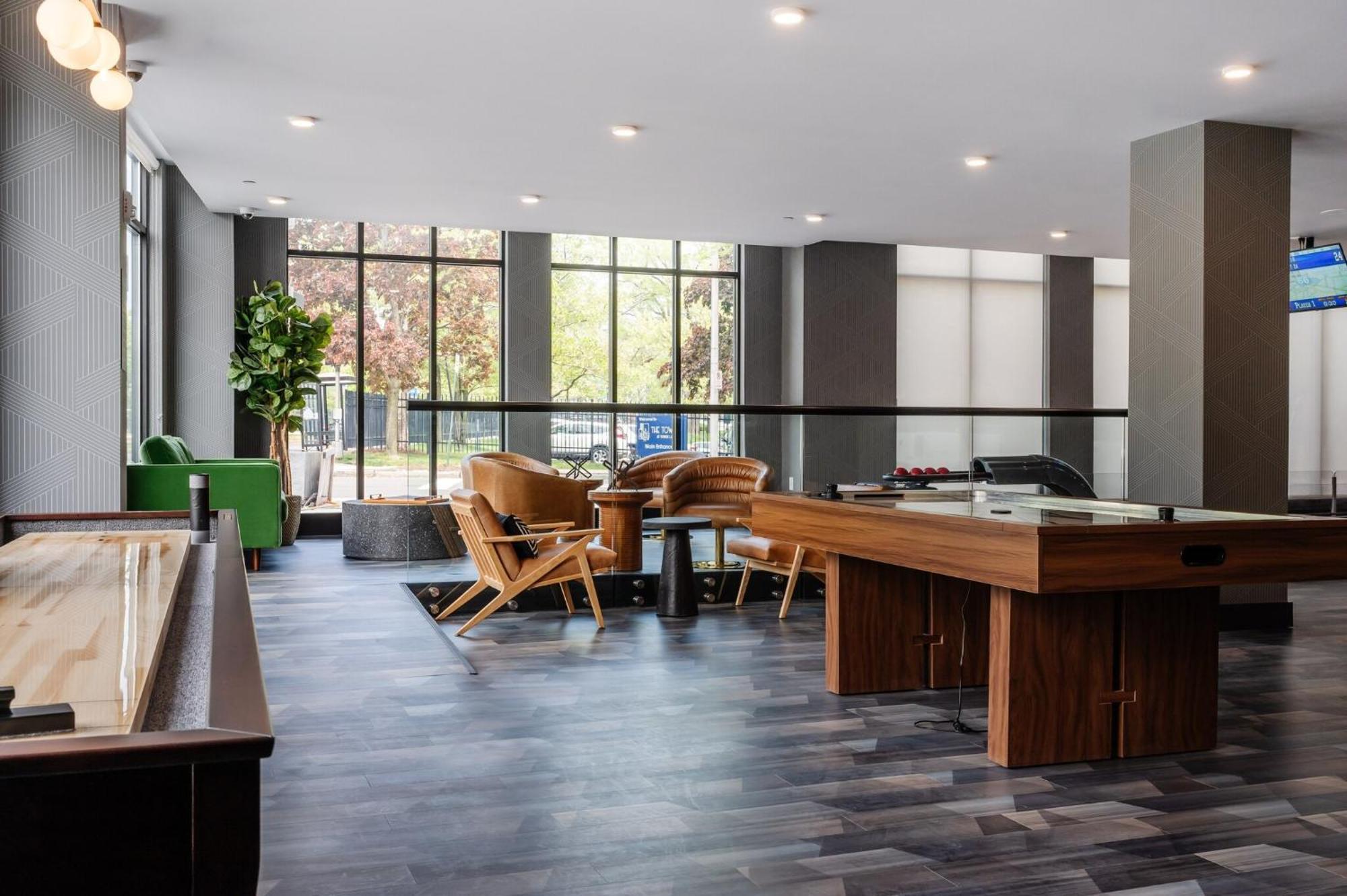 Luxury By Hyatus At Pierpont *